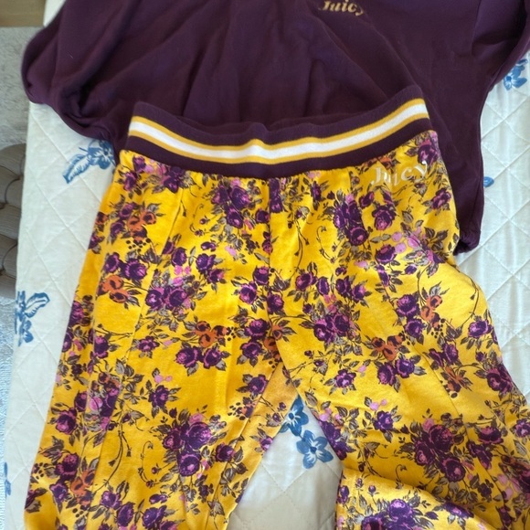 Juicy Couture tracksuit set in Burgundy and florals - Picture 5 of 10